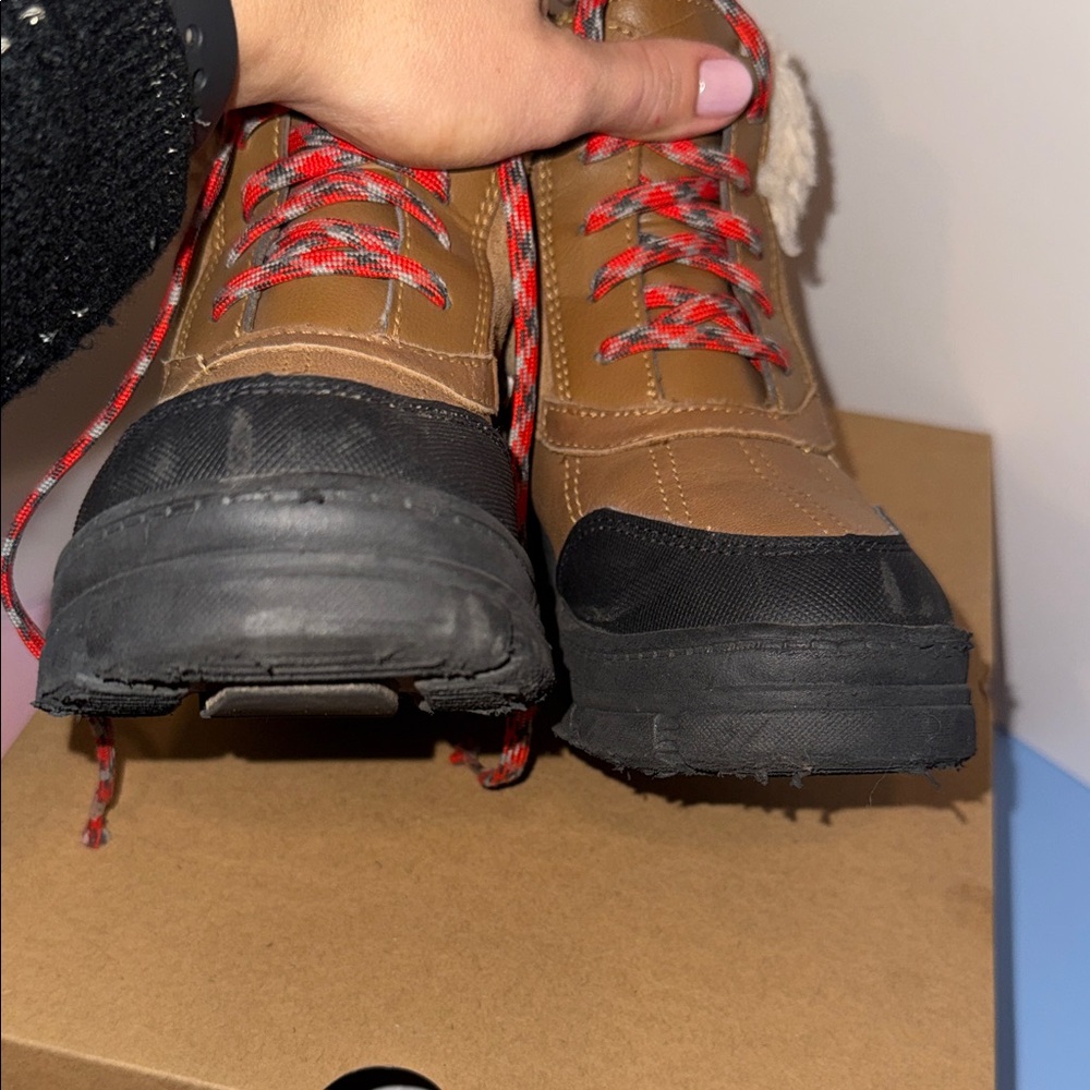 UGG Kids Brown & Black Shearling-Trim Lace-Up Boots with Red Accents - Picture 11 of 15